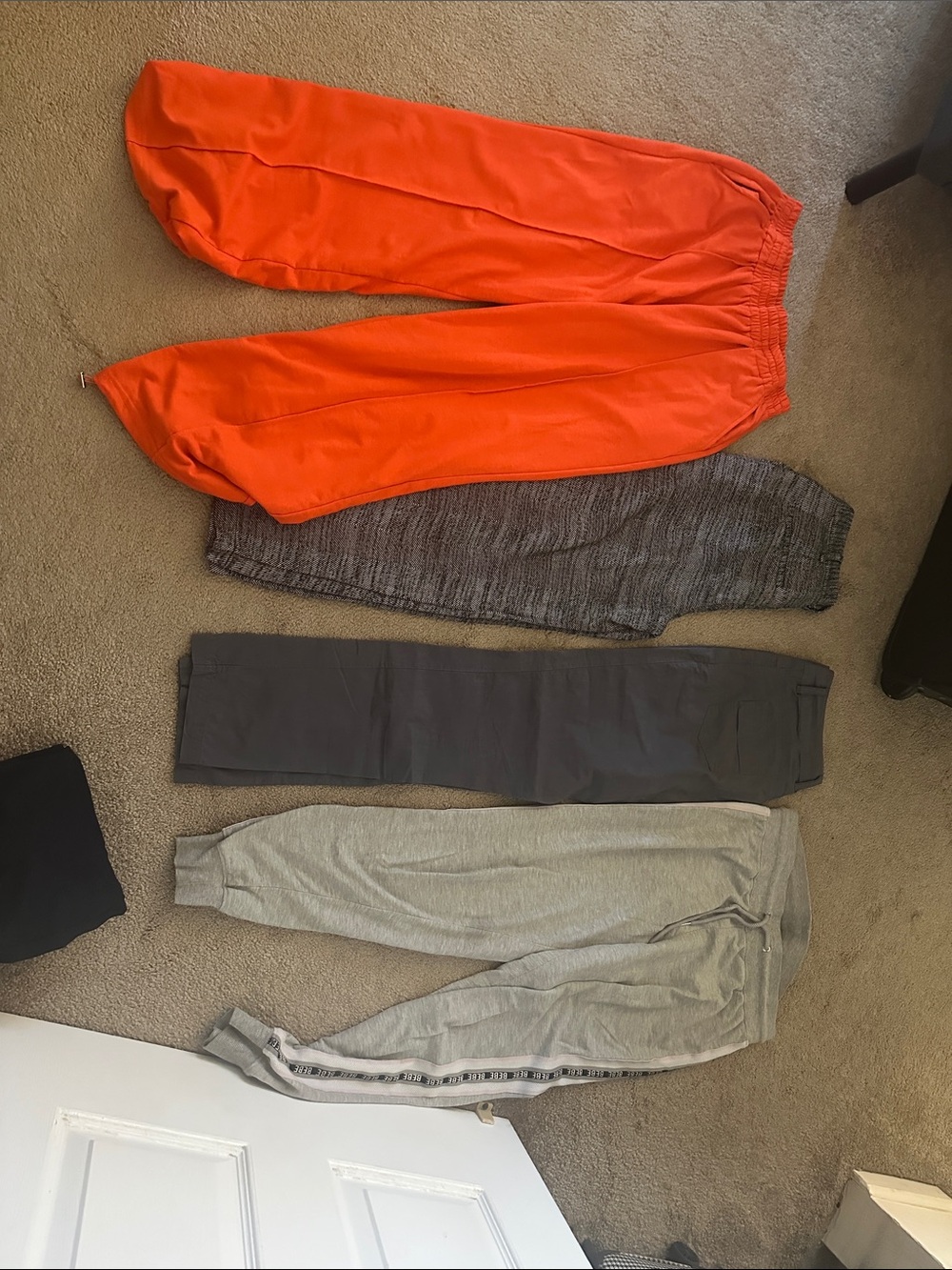 Set of 4 pants and 2 tops - fits small/medium